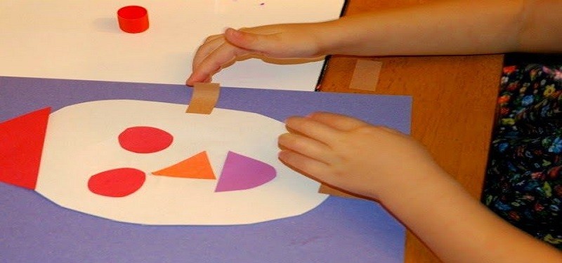 kids-craft-teaching-preschooler-shapes