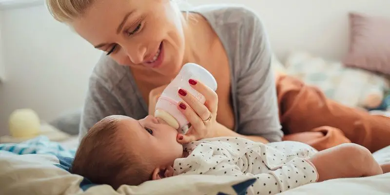 The Ultimate Guide To Feeding Your Baby Formula