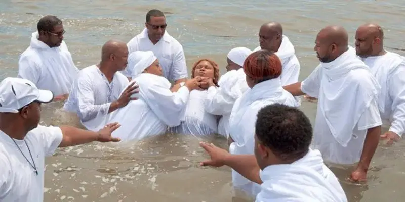 Can Women Baptize