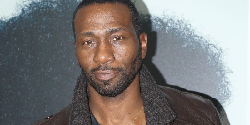 Where Is Leon Robinson Parents From