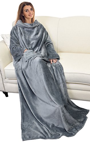 Top 10 Best Snuggies For Women Reviews In 2024 - Classified Mom