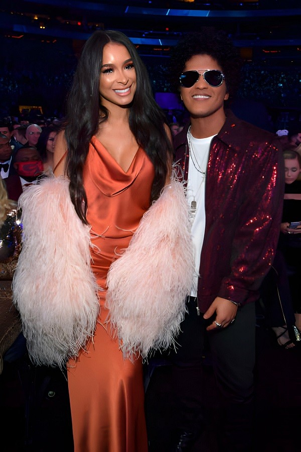 Model Jessica Caban and recording artist Bruno Mars