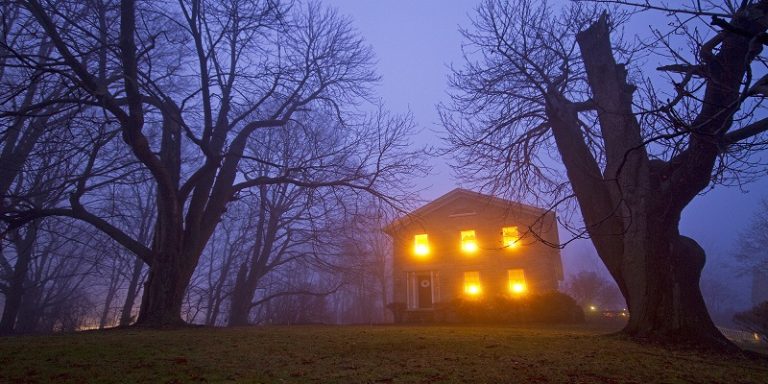 Can Pregnant Women Go To Haunted Houses? - Classified Mom