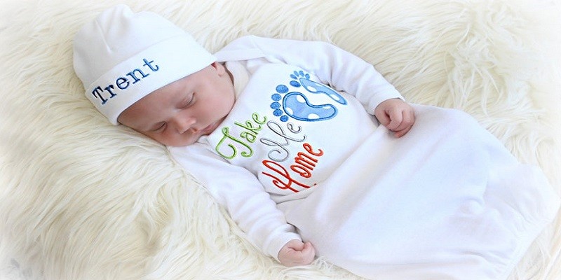 5 Reasons to Get a Personalized Newborn Going Home Outfit