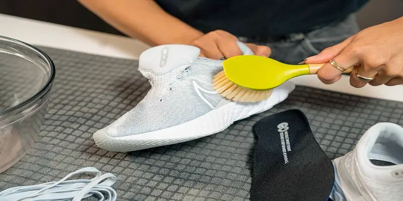 How To Clean Nike Shoes
