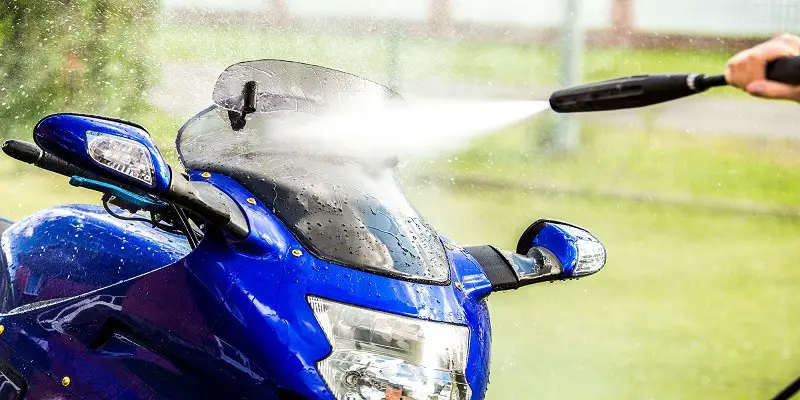 How To Clean Motorcycle Windshield