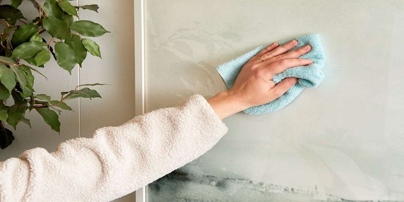 How To Clean Plexiglass