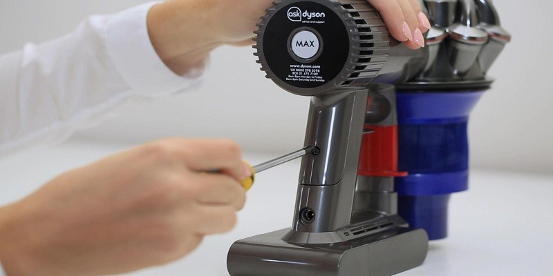 How To Clean A Dyson V6