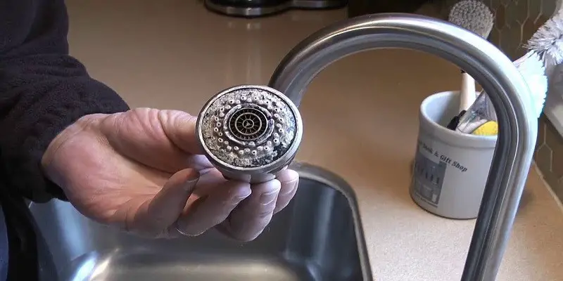 How To Clean A Kitchen Faucet