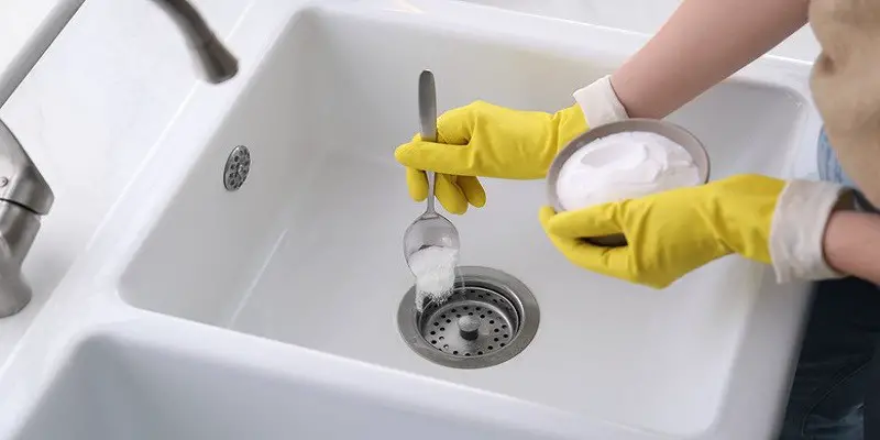 How To Clean A Kitchen Sink Drain
