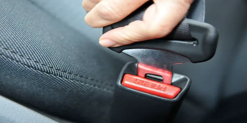 How To Clean A Seat Belt
