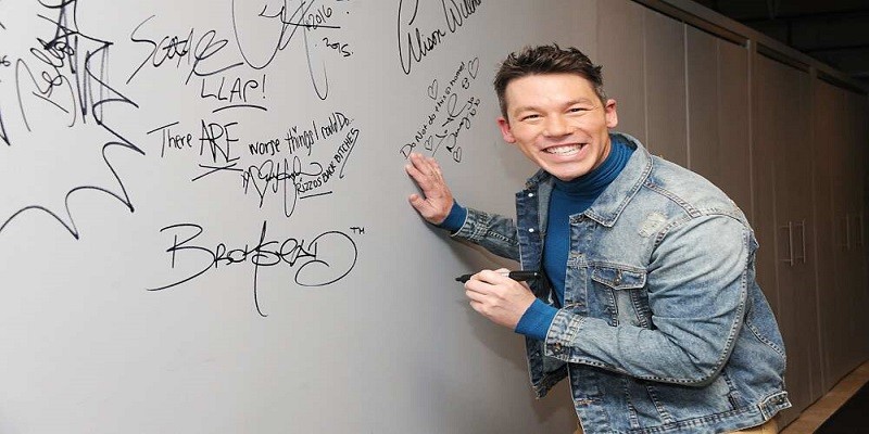 Does David Bromstad Have A Child