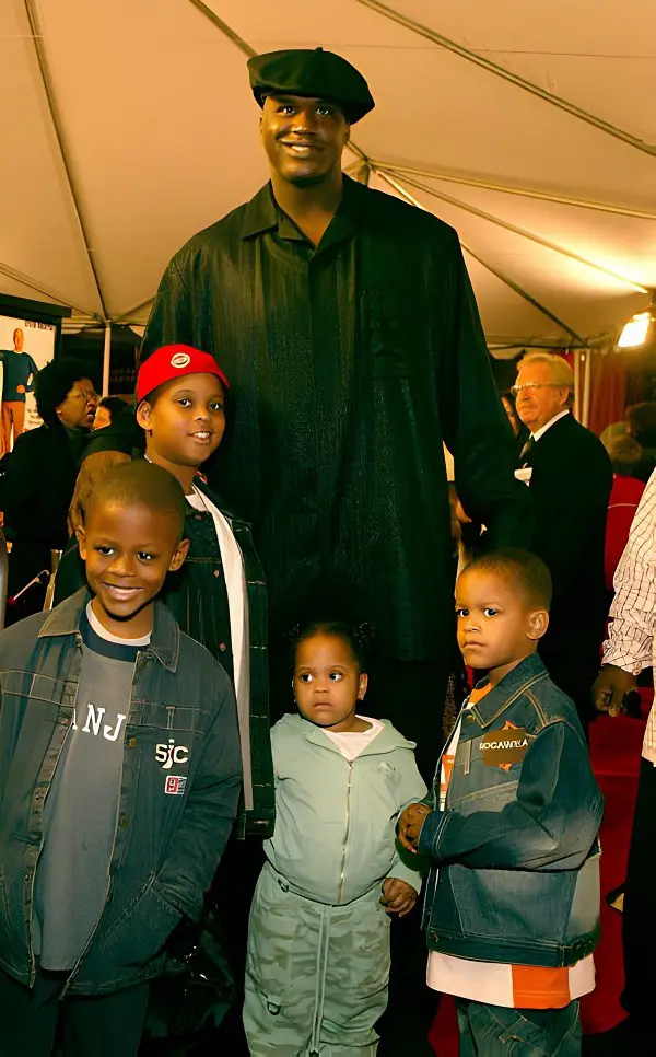 Shaquille O'Neal and children