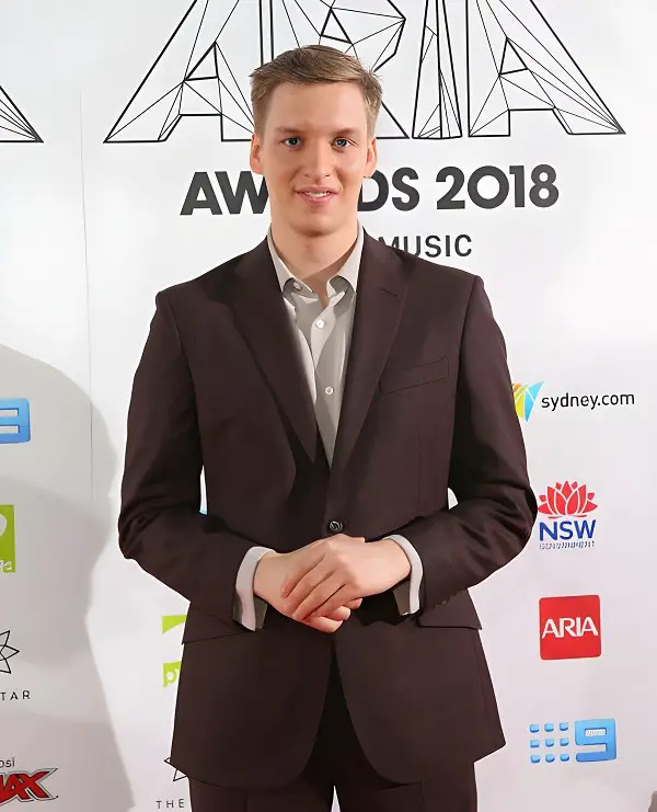 Ezra arrives for the 32nd Annual ARIA Awards photo