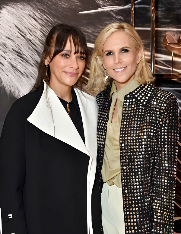 Rashida Jones and Tory Burch photo