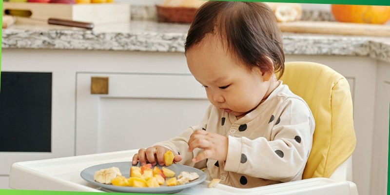 signs your baby might be ready for solid foods