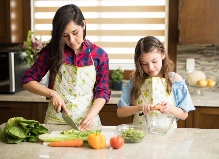 easy meal planning tips for busy moms