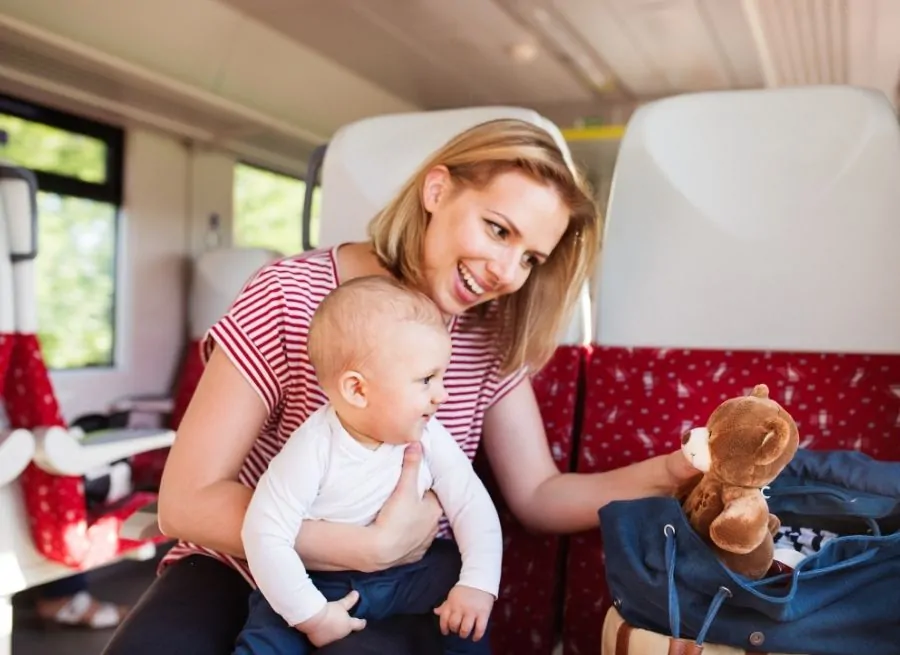 safety tips for travelling with babies and toddlers